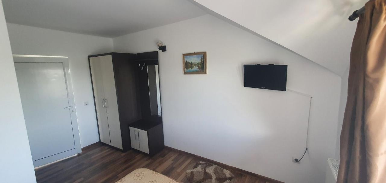 Casa Silvia Hotel Căpăţîneni-Ungureni Eksteriør billede